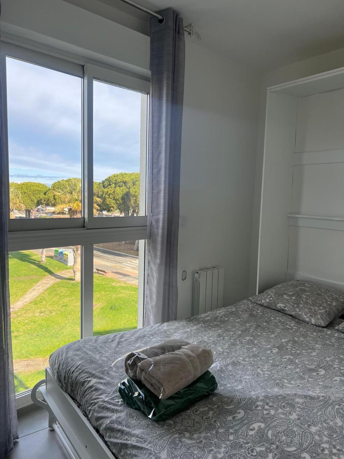 Les Pieds Dans Le Sable Appartement Vue Mer 1 Chambre 1 Cabine Le Grau-du-Roi Exterior foto